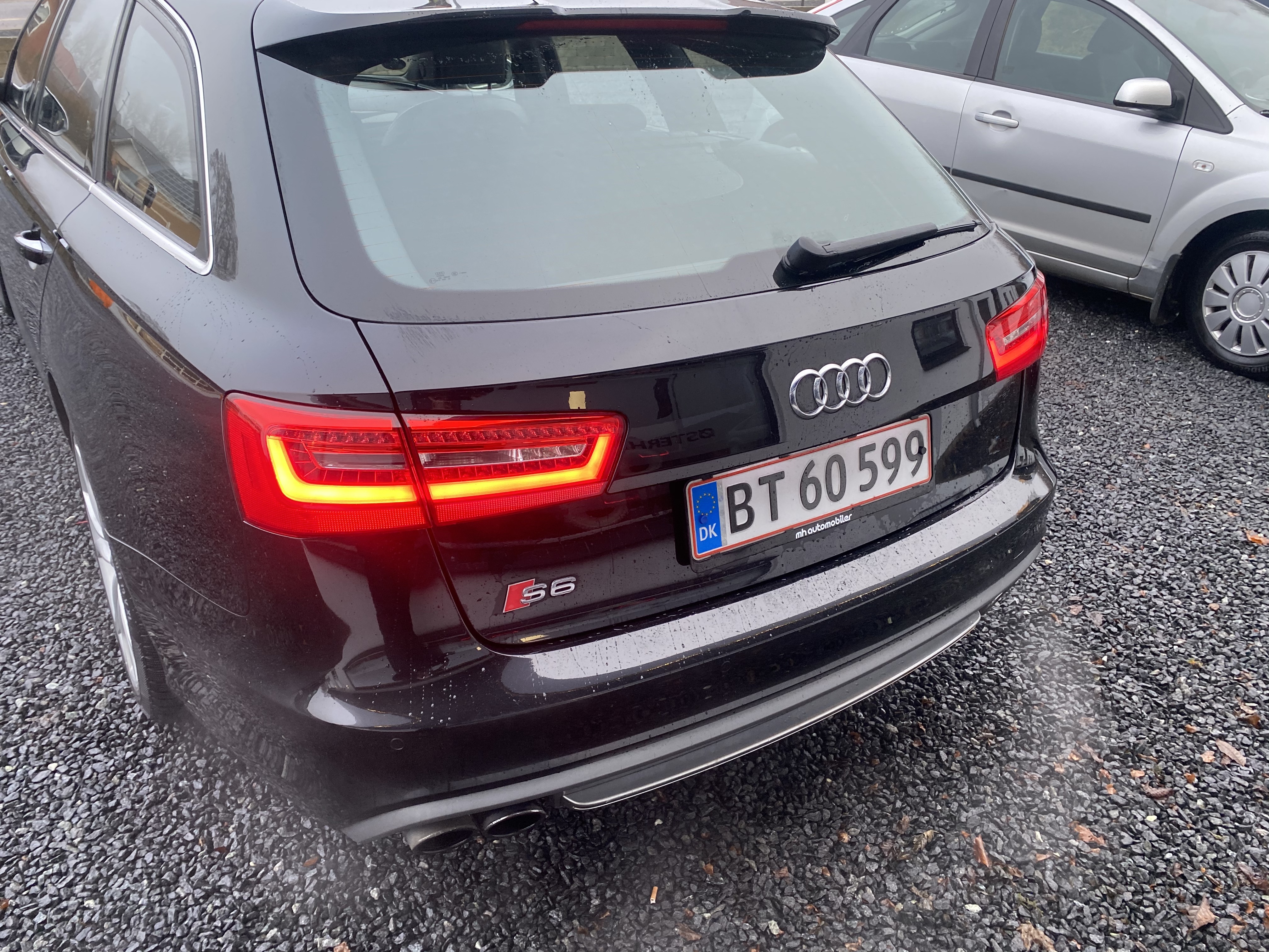Sort Audi S6 fra 2012