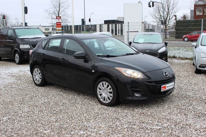 Grå Mazda 3 fra 2011