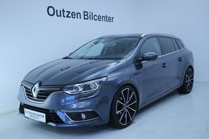 Grå Renault Megane IV fra 2018