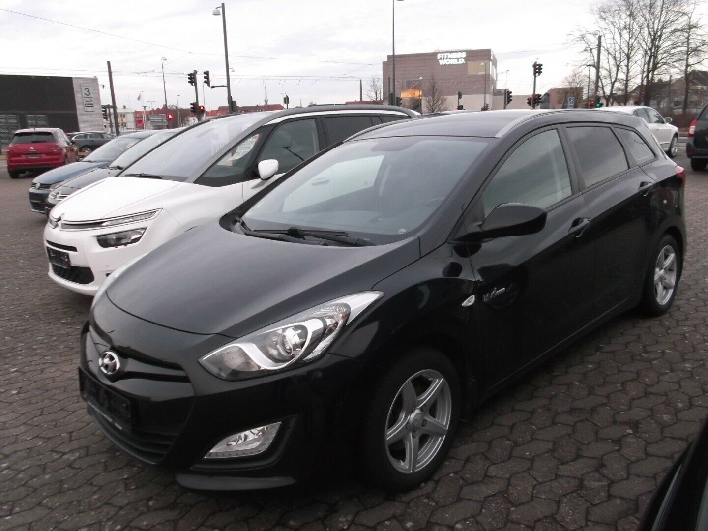 Grå Hyundai i30 fra 2014