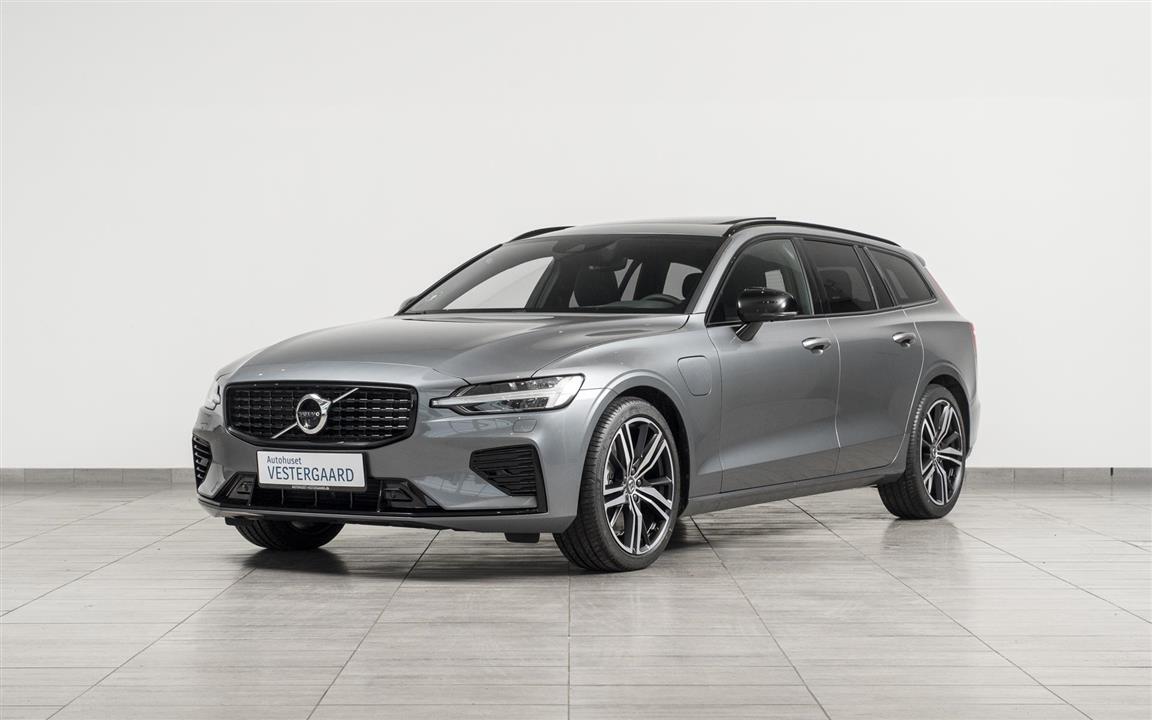 Grå Volvo V60 fra 2021