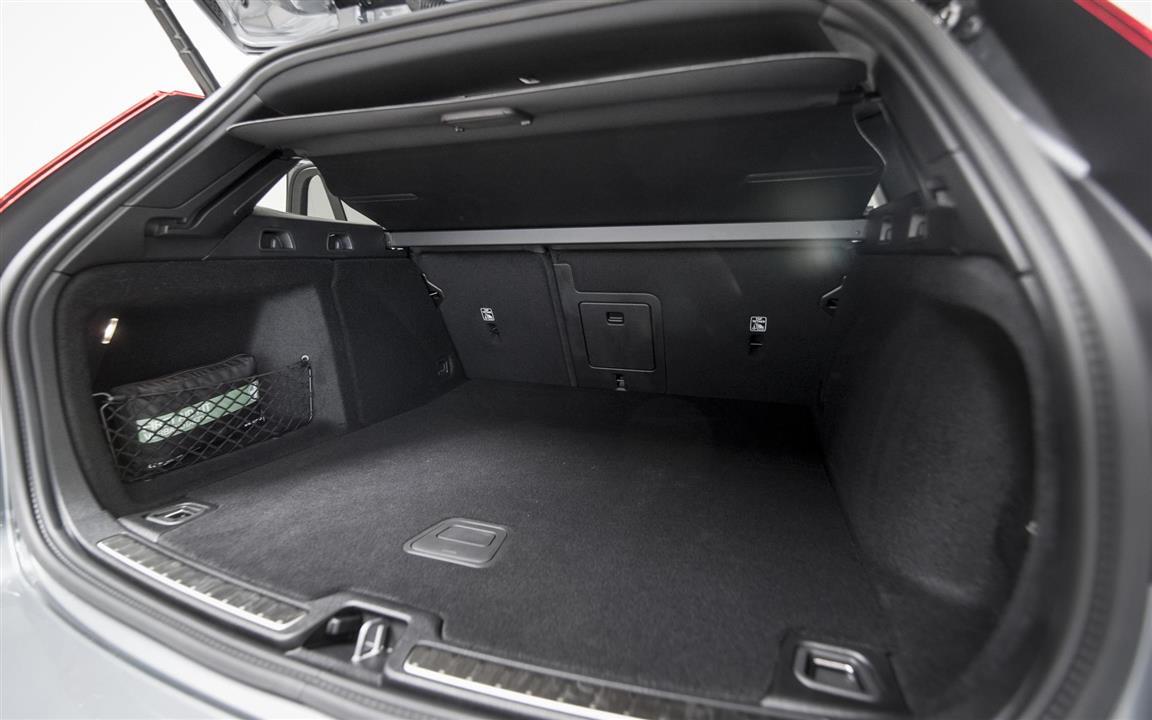 Grå Volvo V60 fra 2021