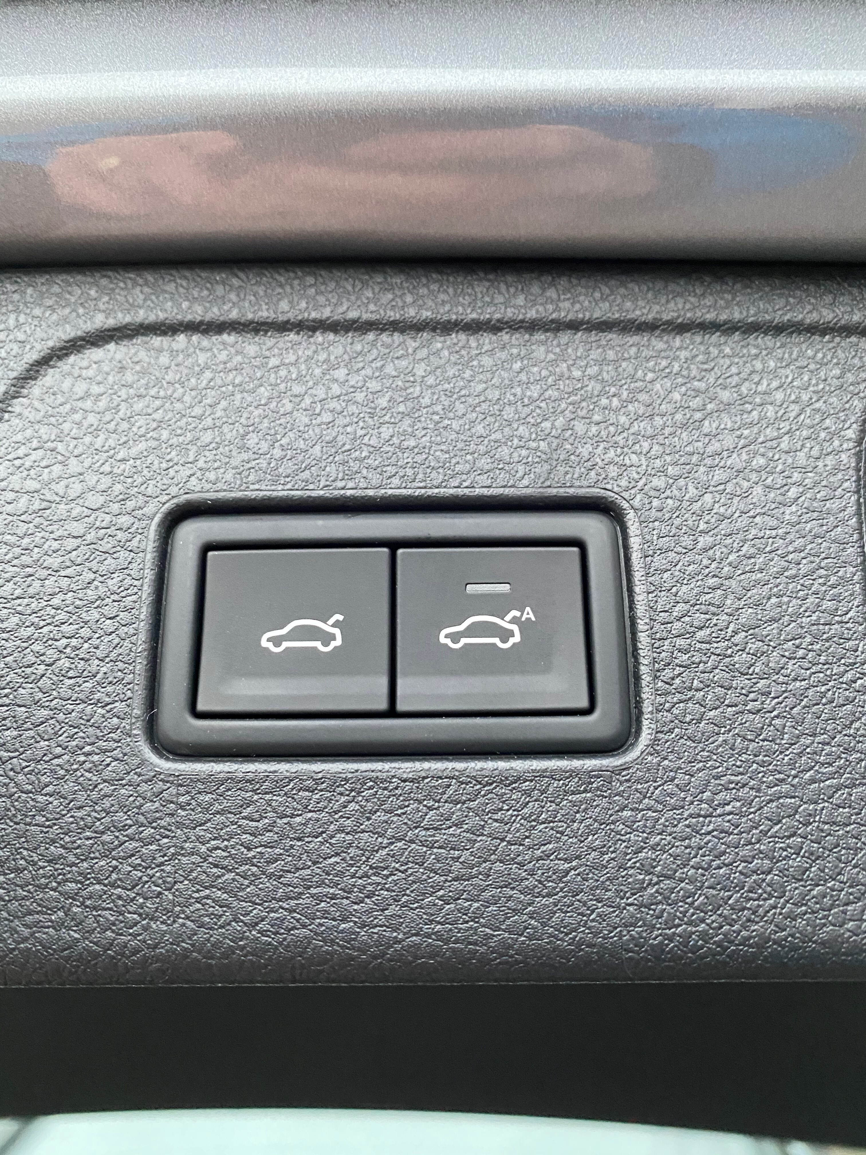 Grå VW Passat fra 2020