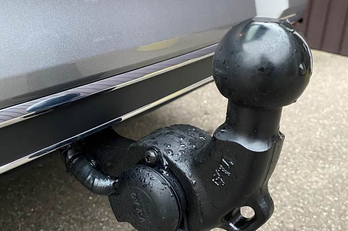 Grå VW Passat fra 2020