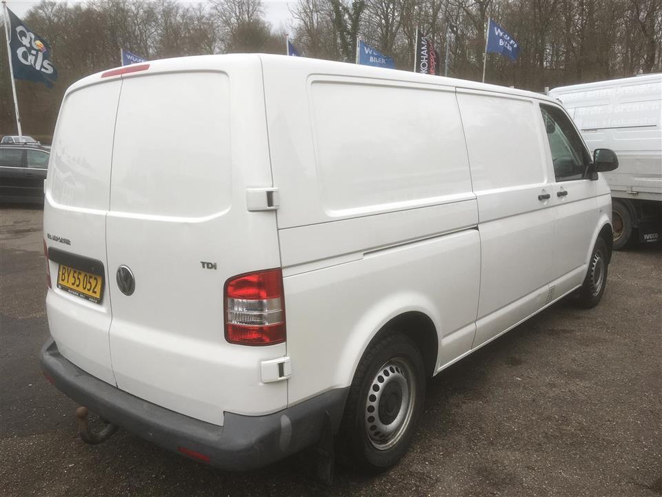 Hvid VW Transporter fra 2011