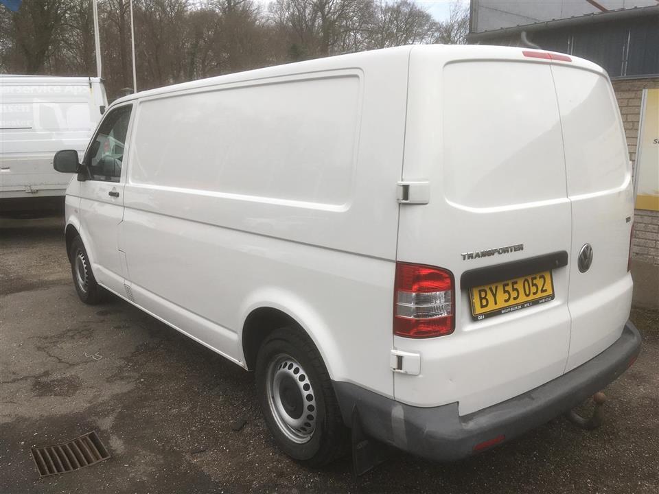 Hvid VW Transporter fra 2011