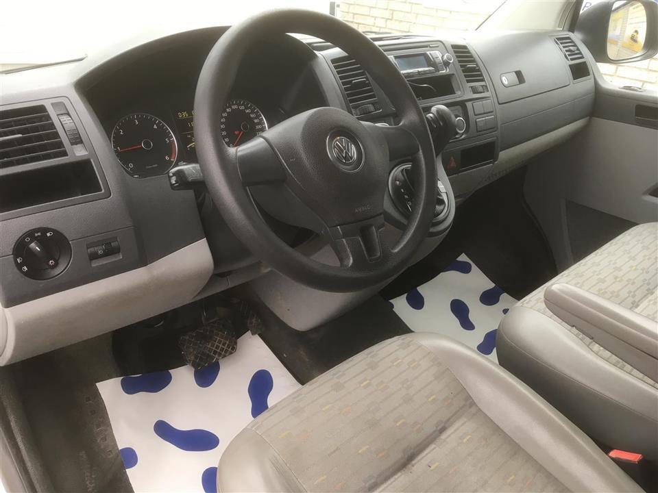 Hvid VW Transporter fra 2011