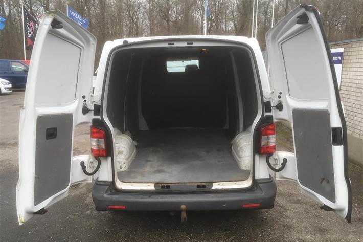 Hvid VW Transporter fra 2011