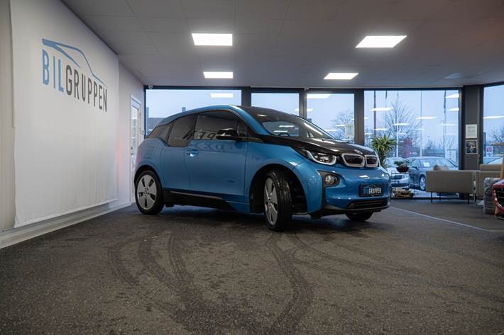 Blå BMW i3 fra 2017