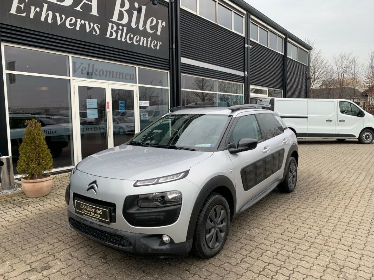 Grå Citroën C4 Cactus fra 2015