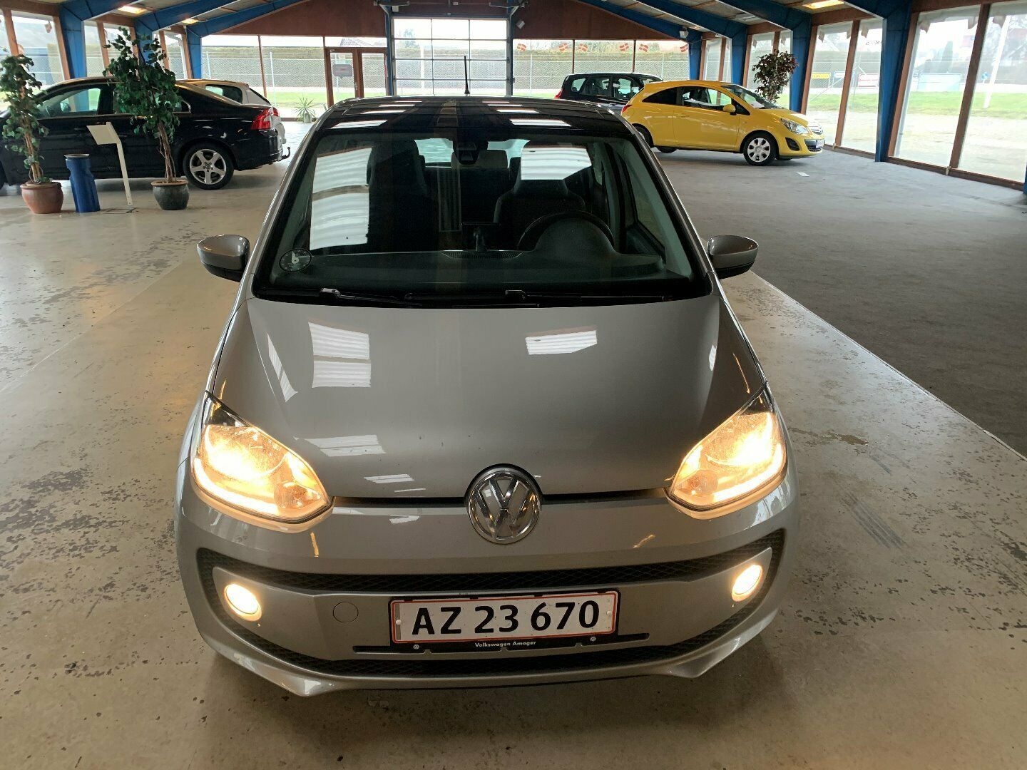 Grå VW UP! fra 2016