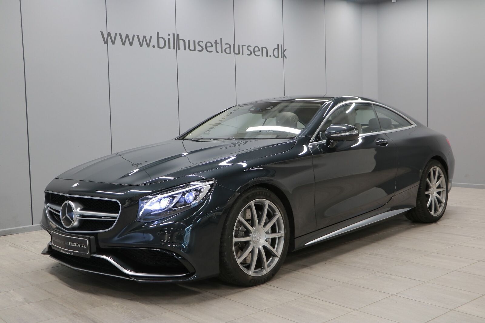 Grå Mercedes S63 fra 2015
