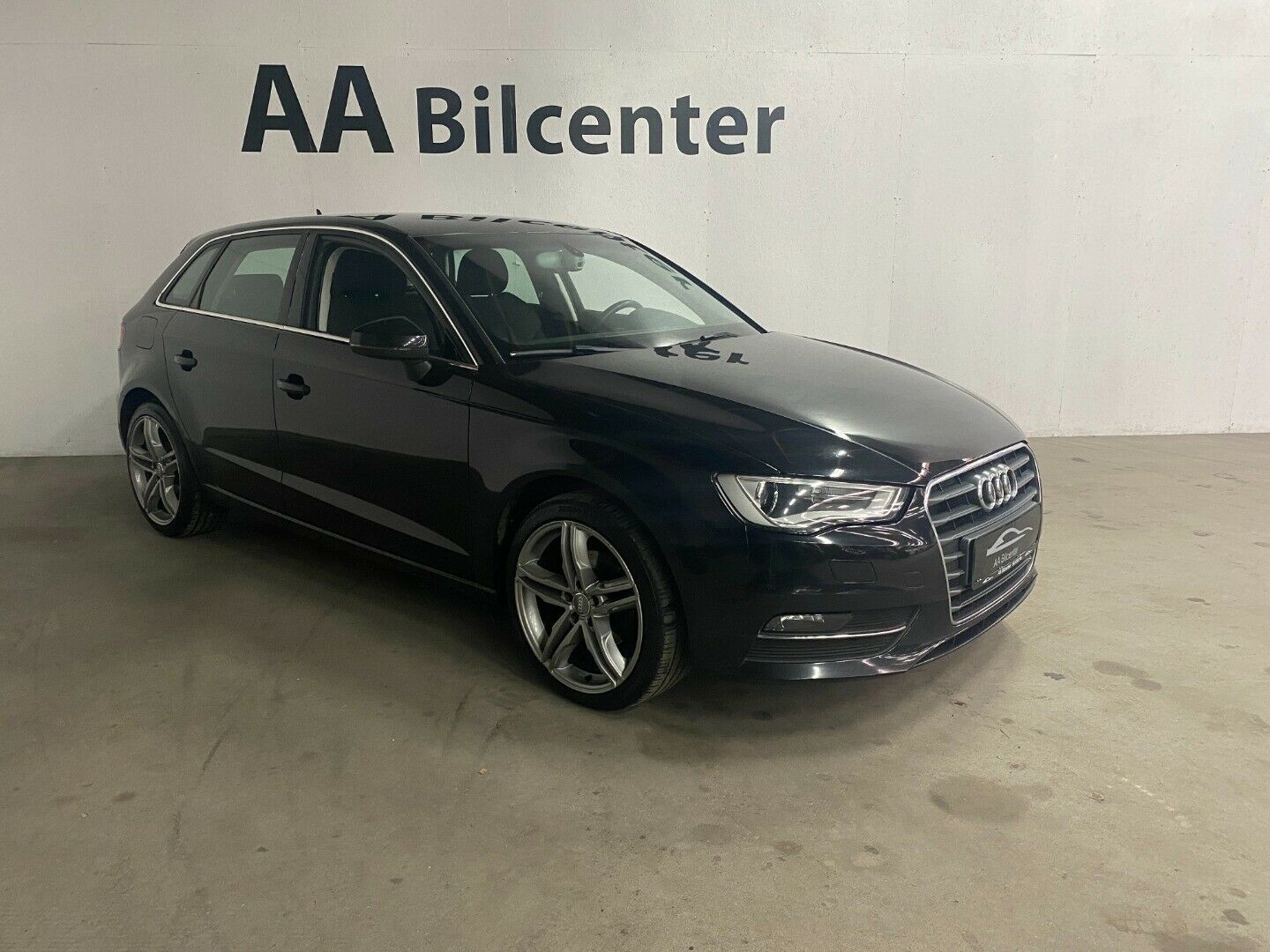 Grå Audi A3 fra 2014