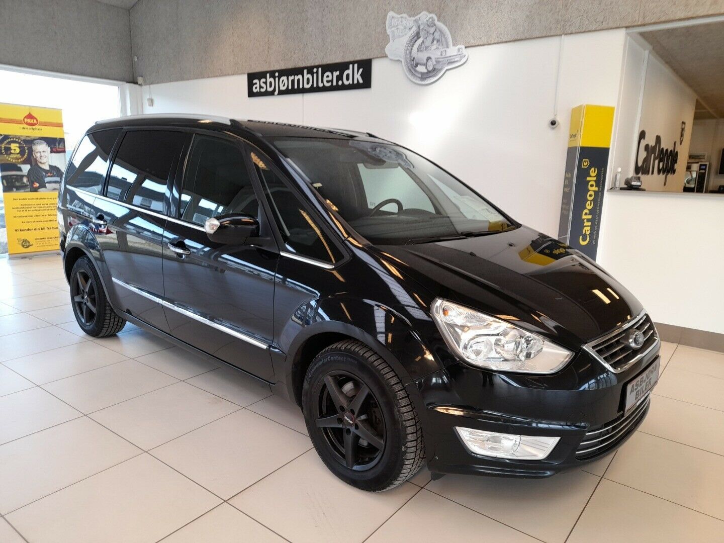 Sort Ford Galaxy fra 2014