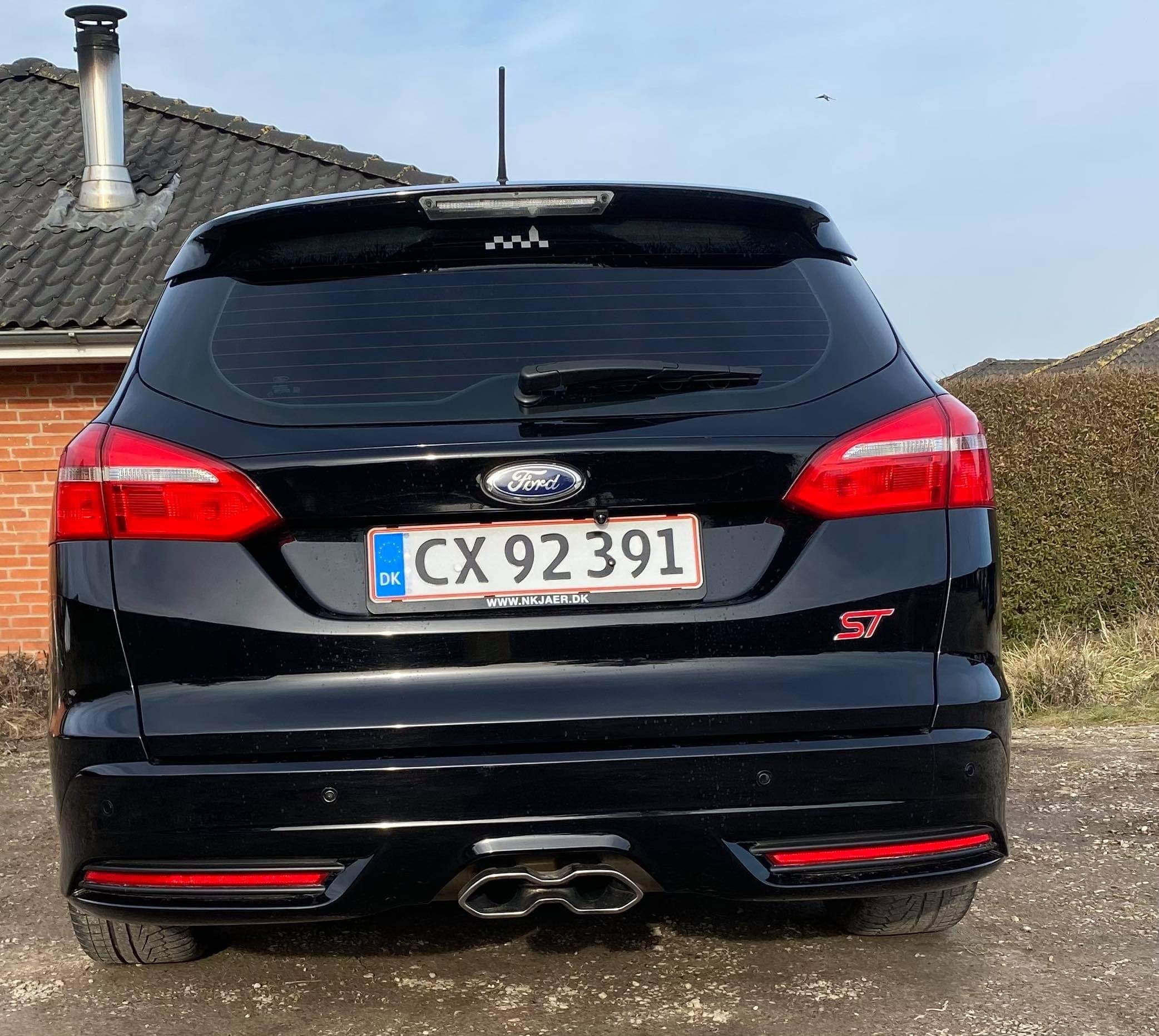 Sort Ford Focus fra 2017