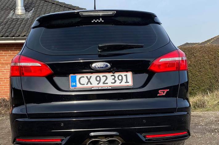 Sort Ford Focus fra 2017