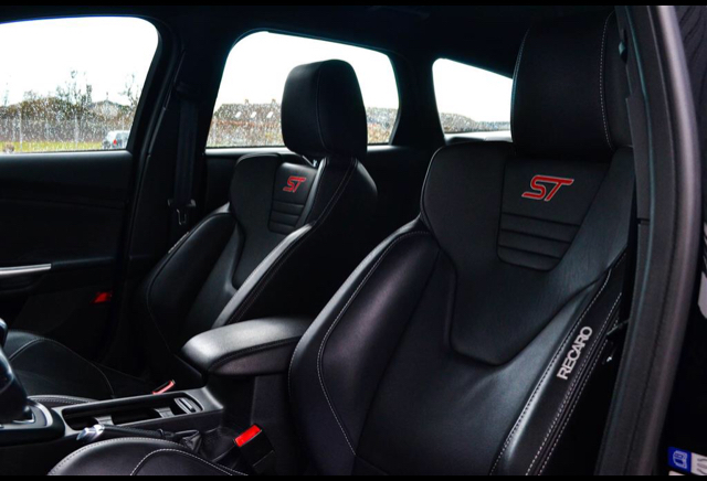 Sort Ford Focus fra 2017