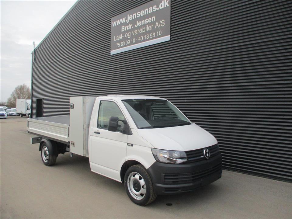 Hvid VW Transporter fra 2021