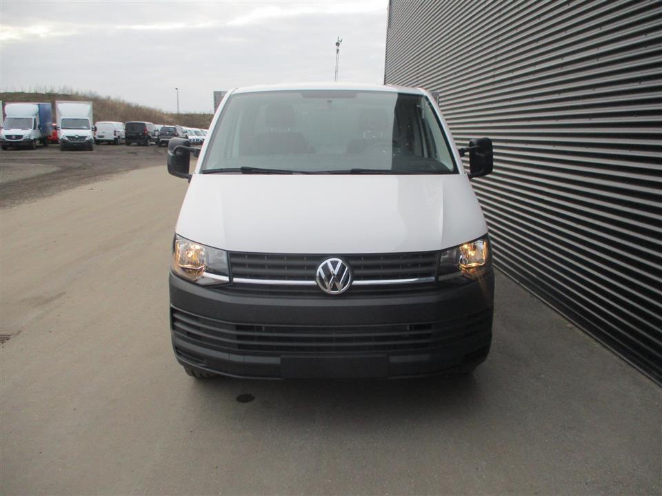 Hvid VW Transporter fra 2021
