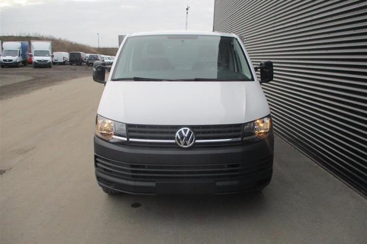Hvid VW Transporter fra 2021