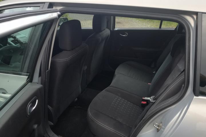 Grå Renault Megane II fra 2006