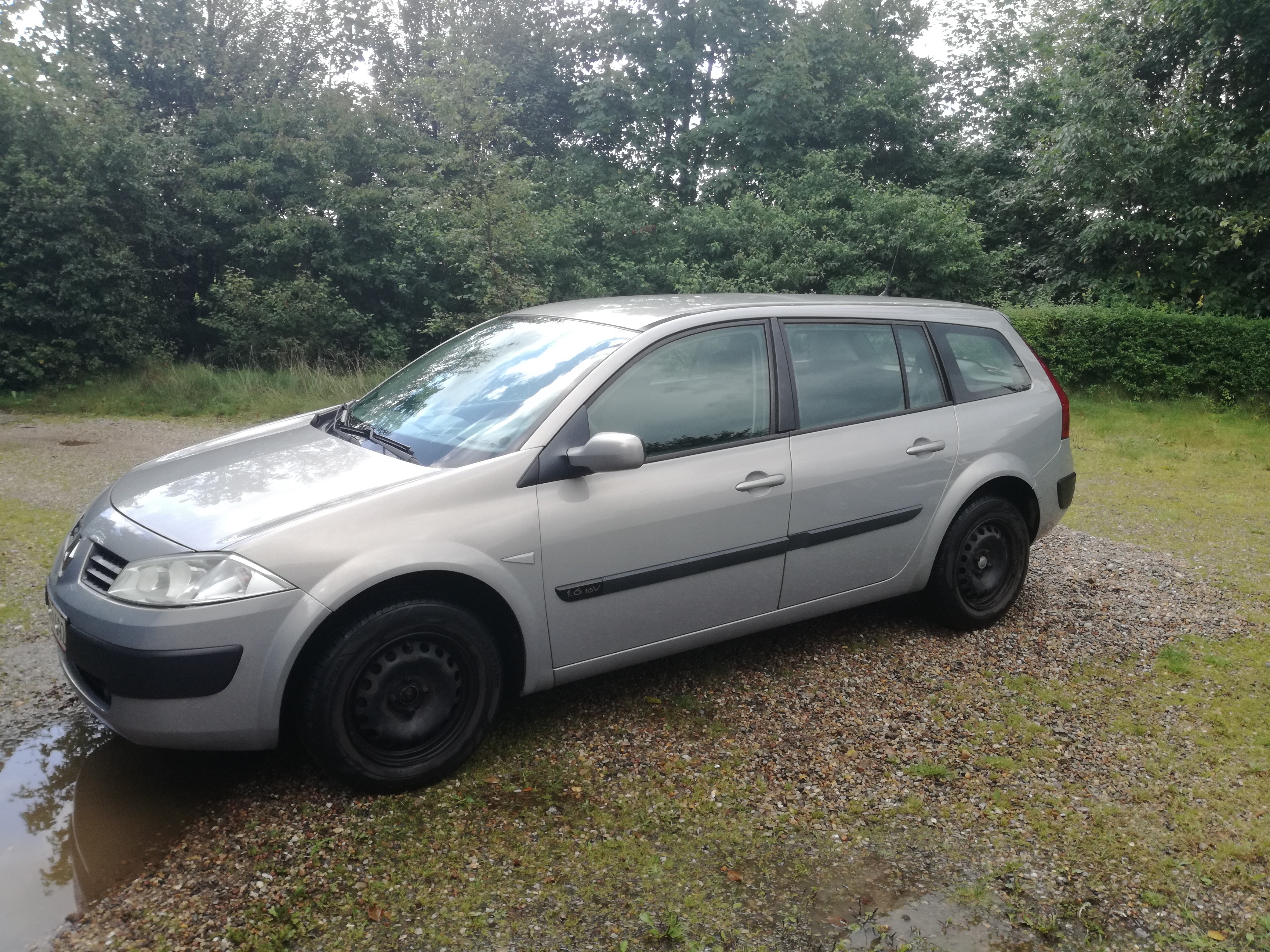 Grå Renault Megane II fra 2006