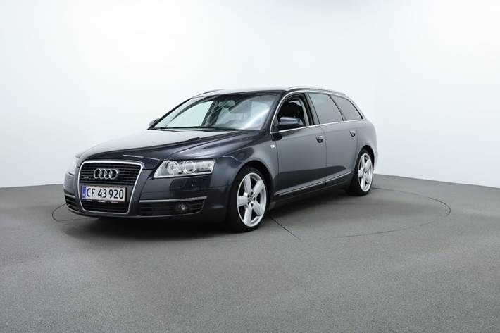 Blå Audi A6 fra 2005