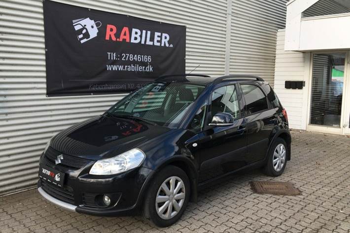 Grå Suzuki SX4 fra 2009