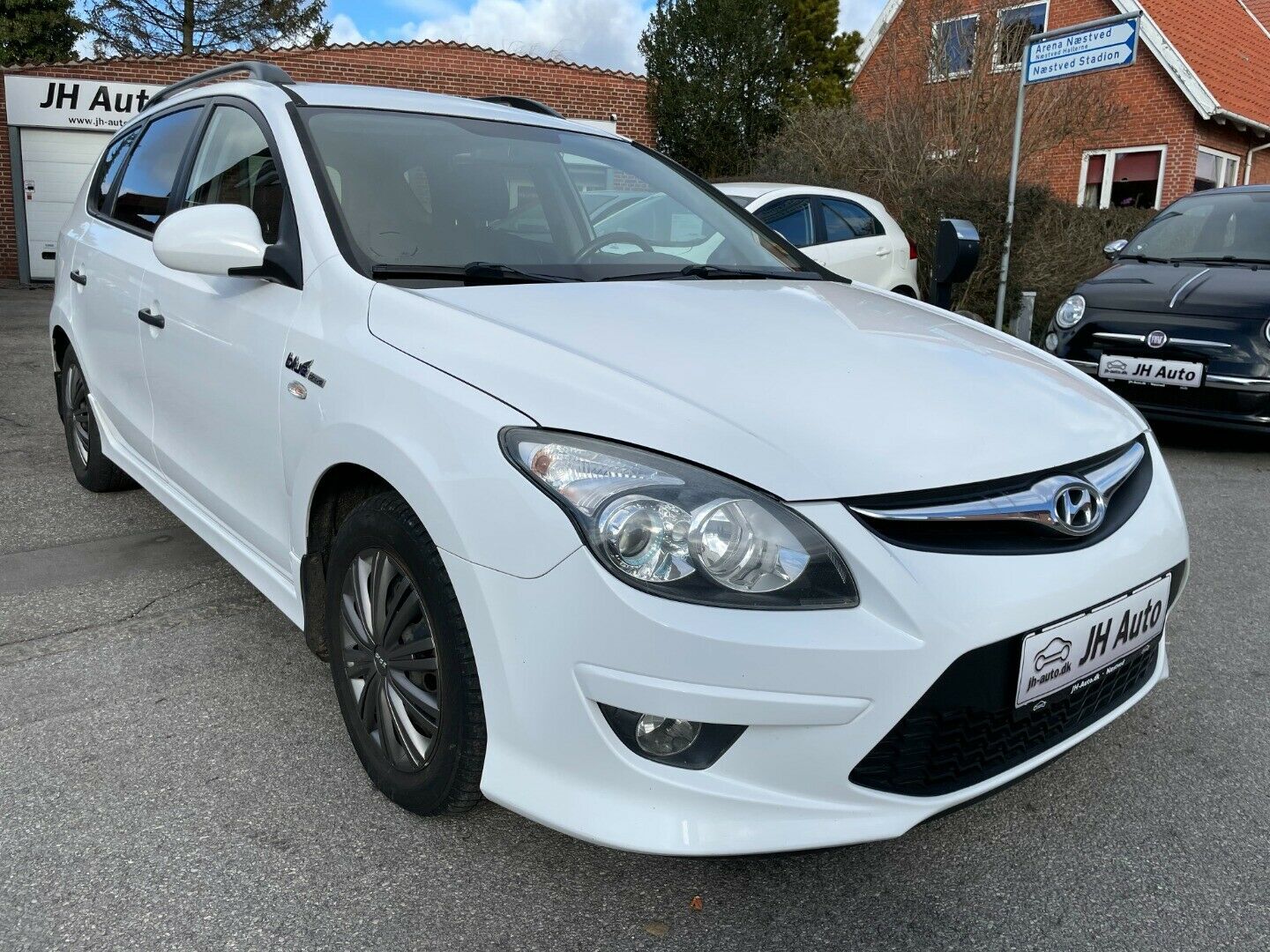 Grå Hyundai i30 fra 2011