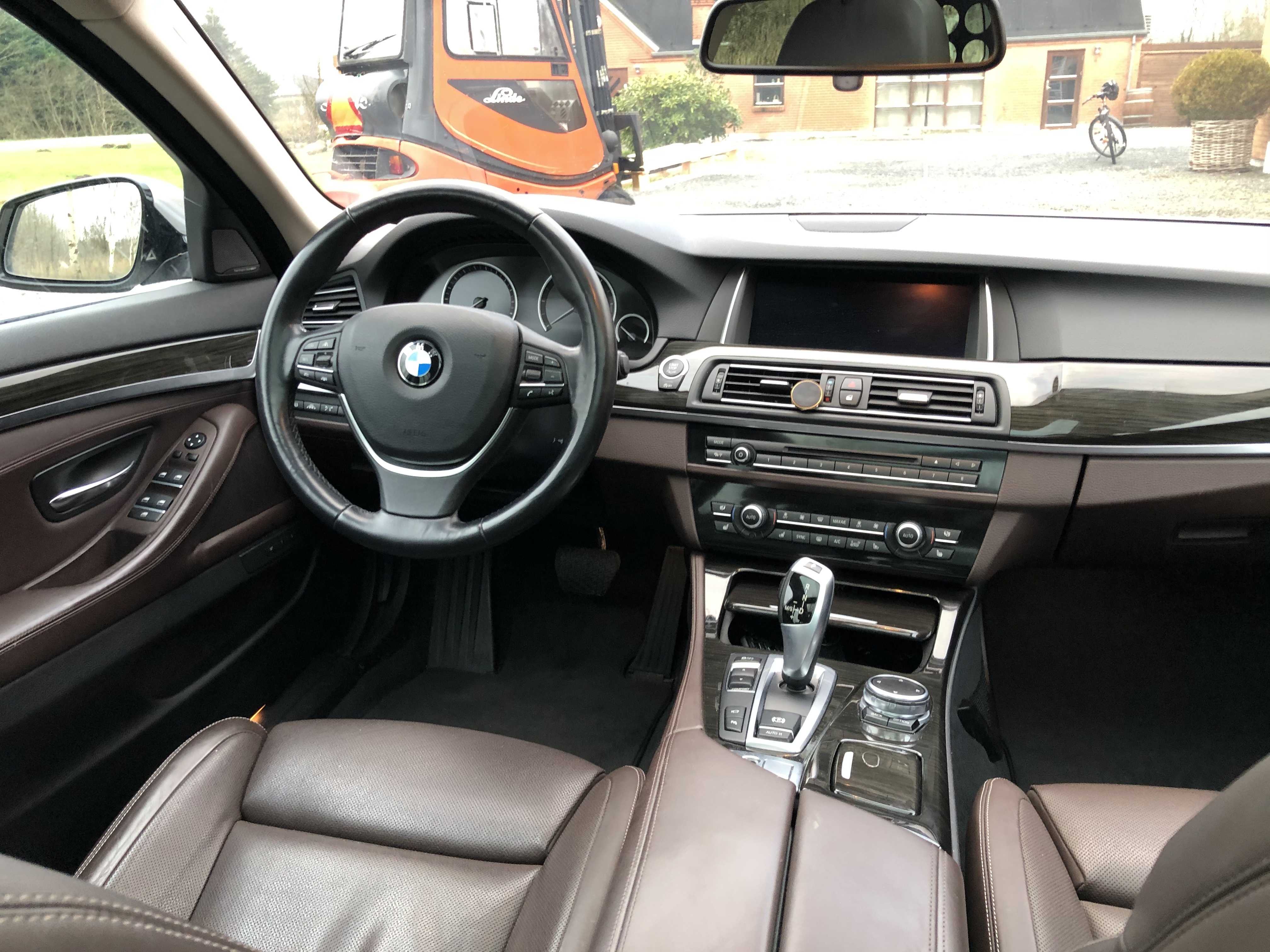 Bronze BMW 225d fra 2016