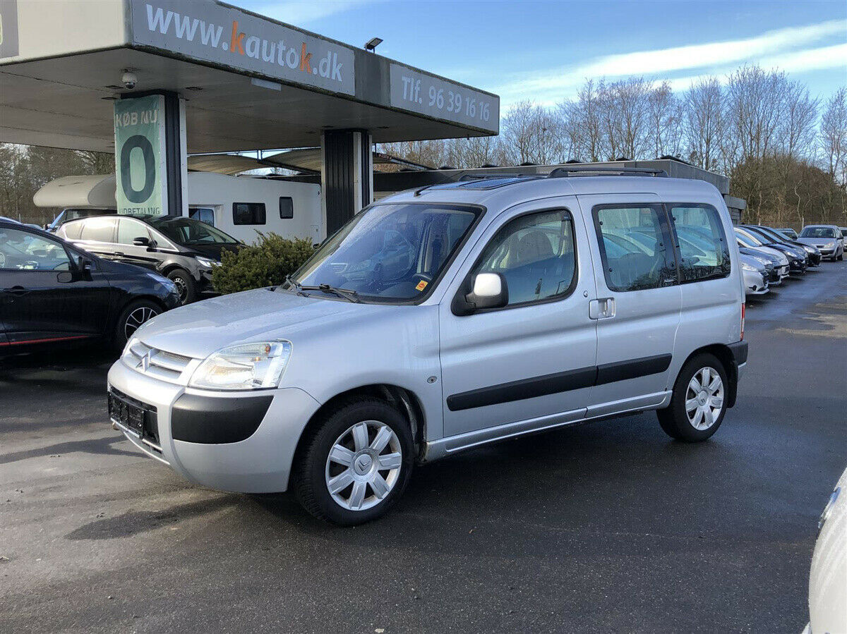 Grå Citroën Berlingo fra 2006