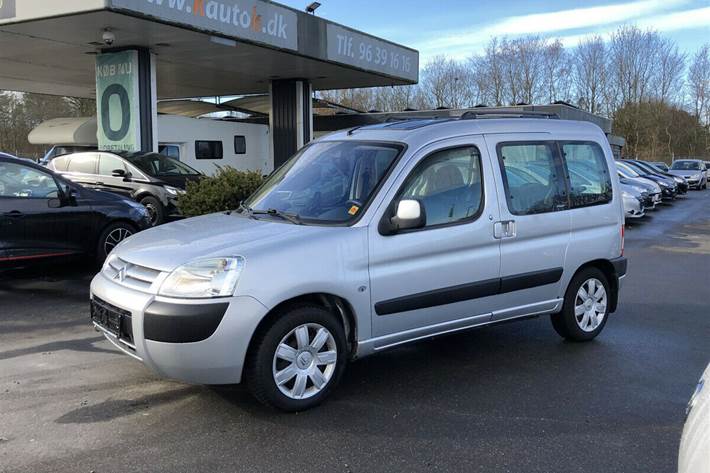 Grå Citroën Berlingo fra 2006