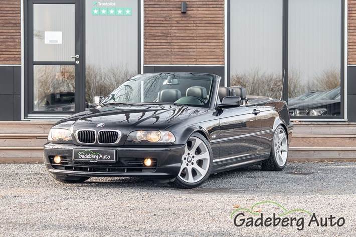 Sort BMW 320Ci fra 2001