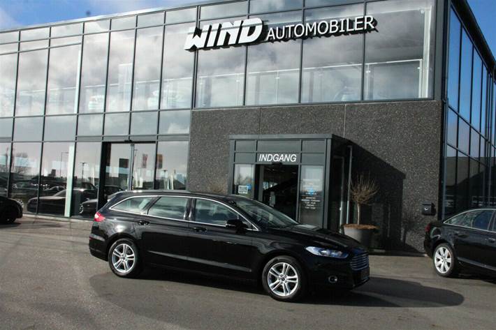 Sort Ford Mondeo fra 2017