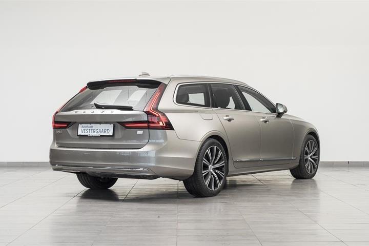 Grå Volvo V90 fra 2021