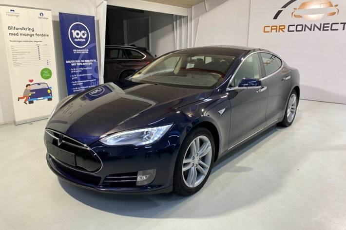 Sort Tesla Model S fra 2014