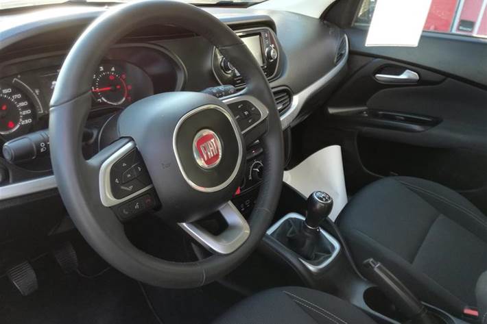 Bronze Fiat Tipo fra 2017