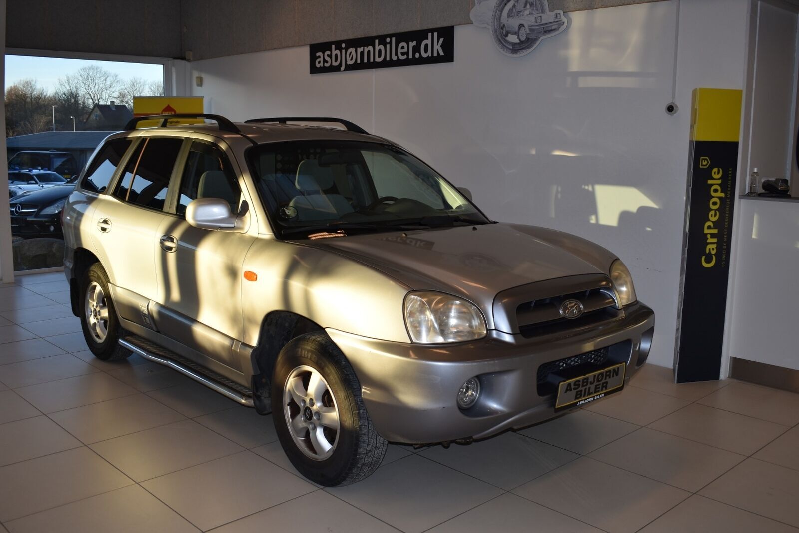 Grå Hyundai Santa Fe fra 2005