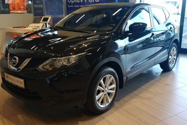 Grå Nissan Qashqai fra 2017