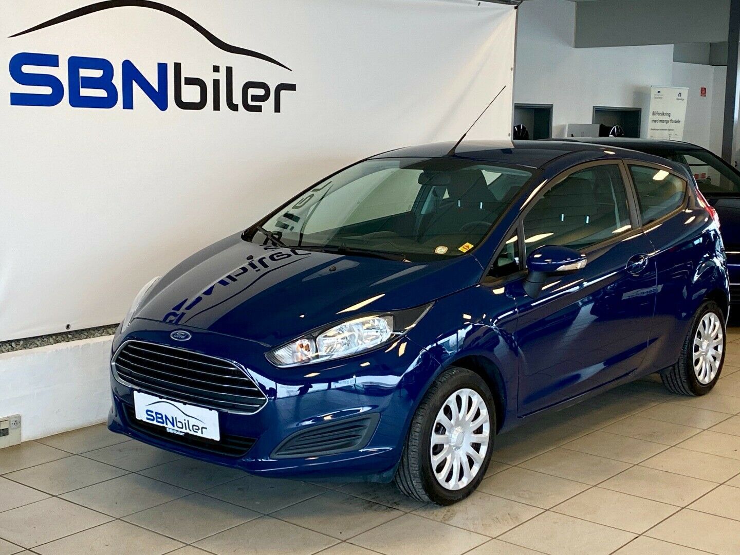 Blå Ford Fiesta fra 2013