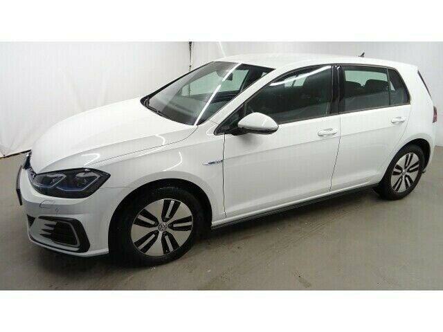 Hvid VW Golf VII fra 2017