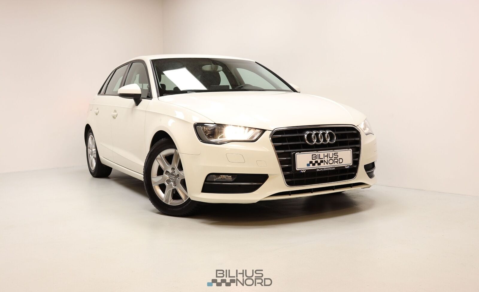 Hvid Audi A3 fra 2014