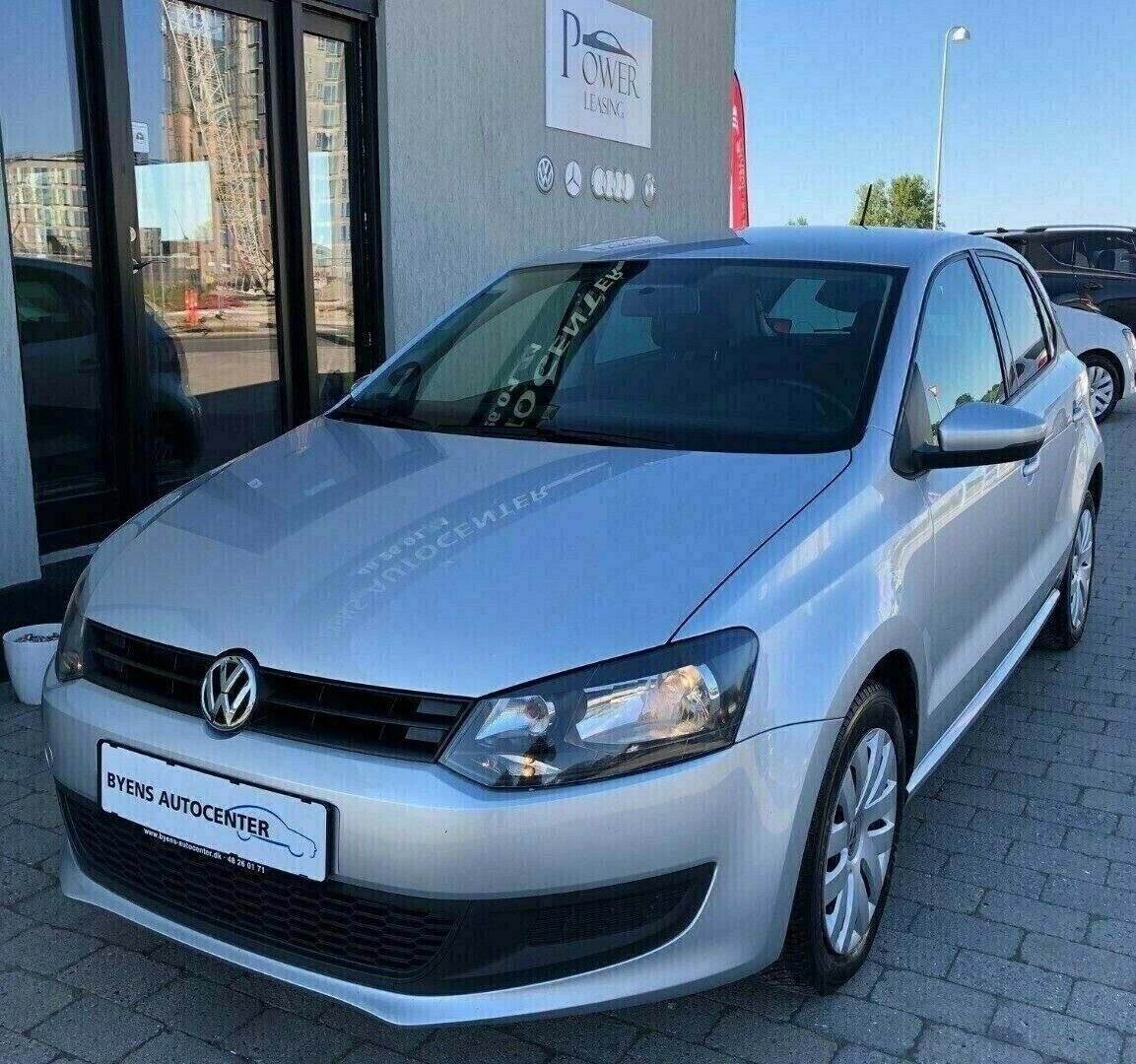 Grå VW Polo fra 2013