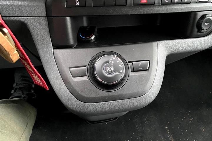 Grå Toyota Proace Verso fra 2020