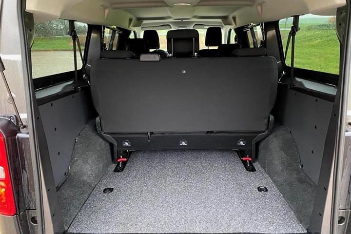 Grå Toyota Proace Verso fra 2020