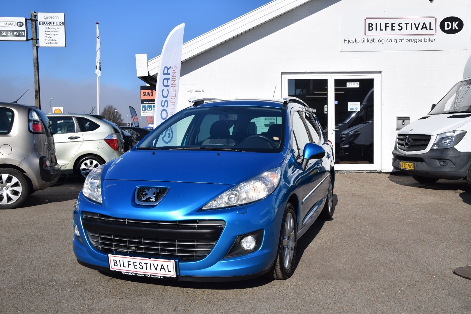 Blå Peugeot 207 fra 2013