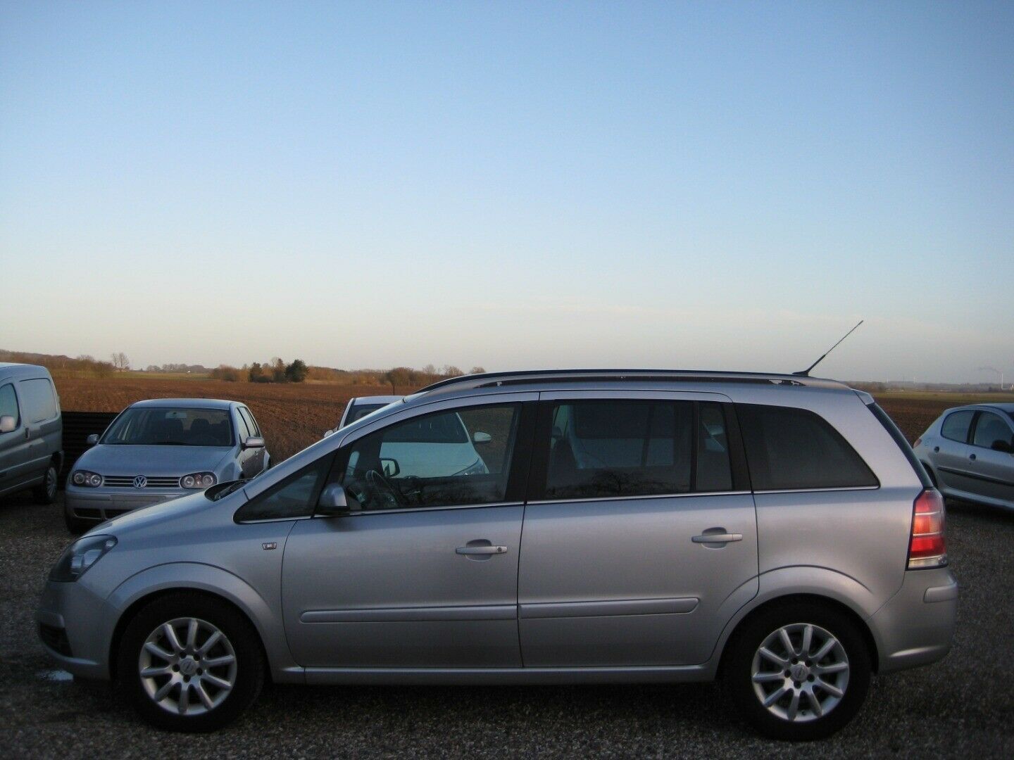 Grå Opel Zafira fra 2006