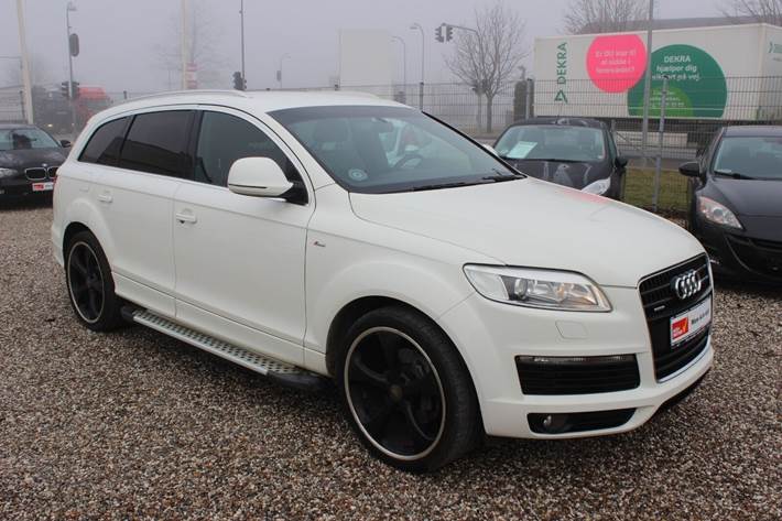 Hvid Audi Q7 fra 2007