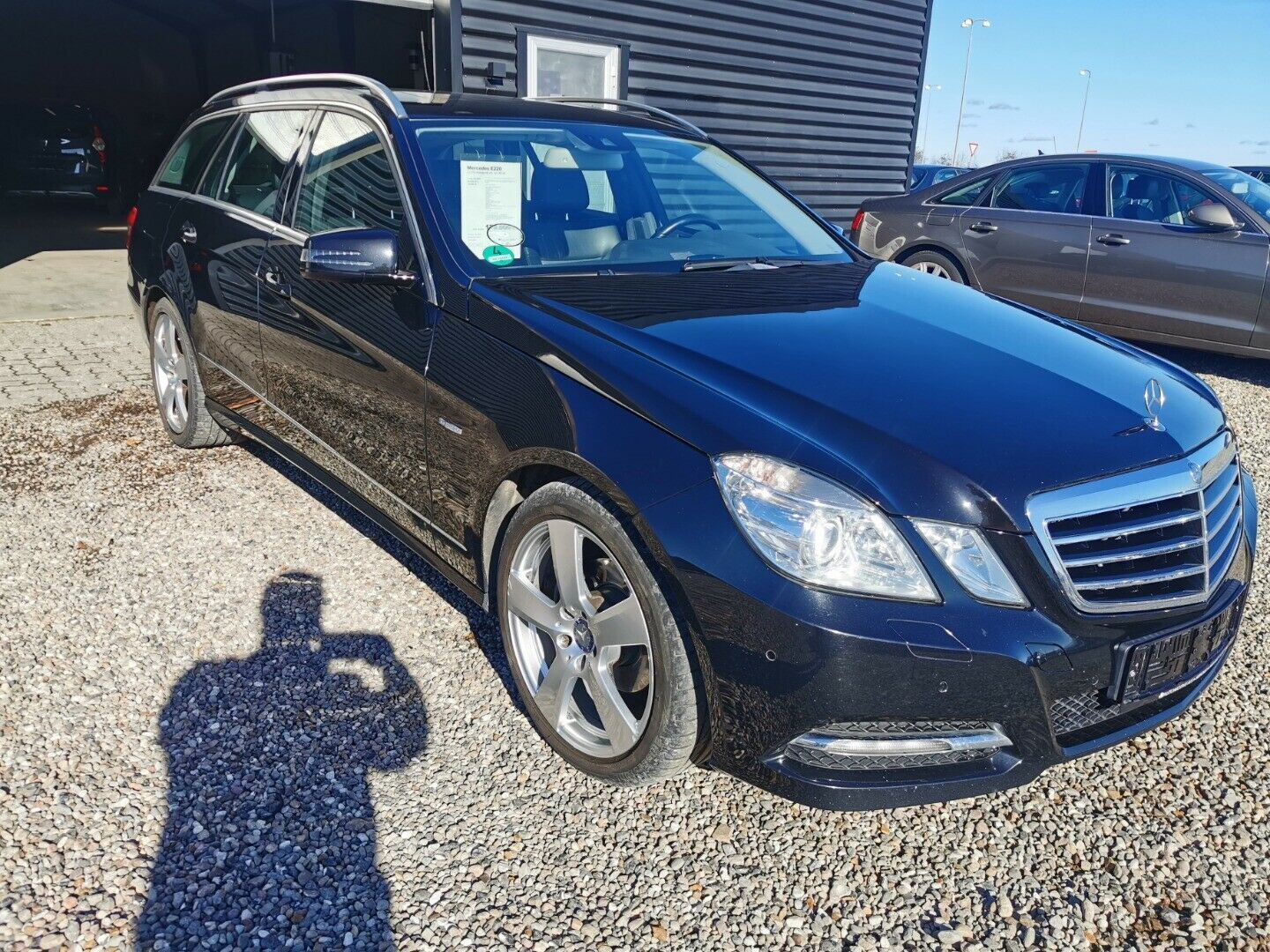Sort Mercedes E220 fra 2012