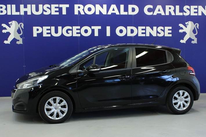 Sort Peugeot 208 fra 2017